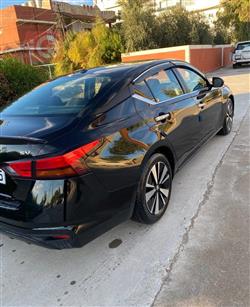 نیسان ئەلتیما